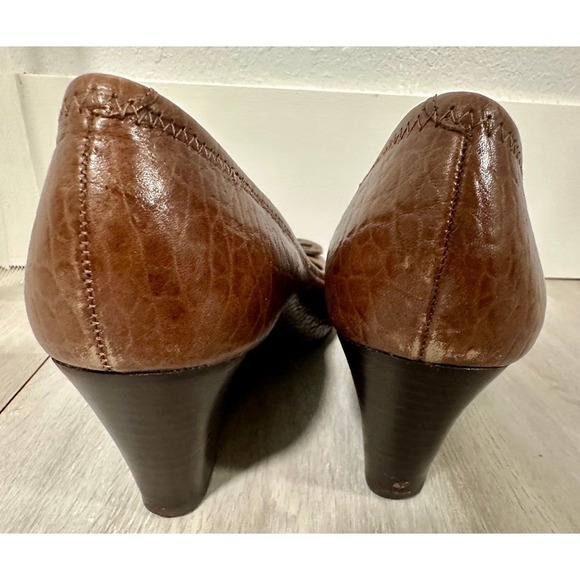 Tory Burch Leather Wedge Pumps Brown size 10 1/2 - Picture 11 of 12